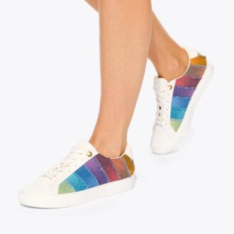 Adidași Lane Stripe